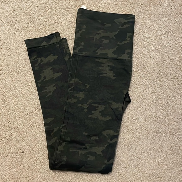 Camo Leggings - Picture 1 of 1